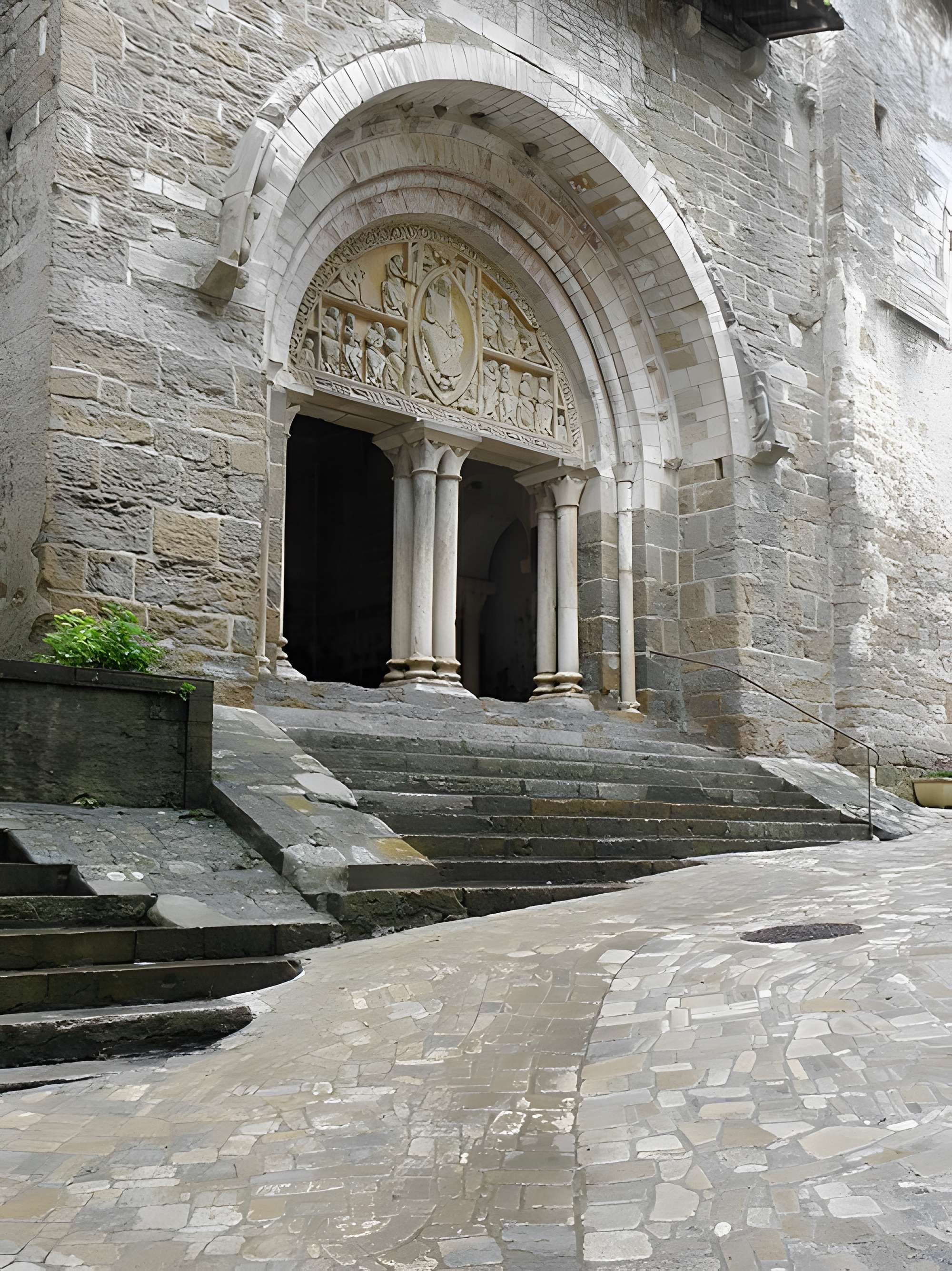 Eglise et son cloître