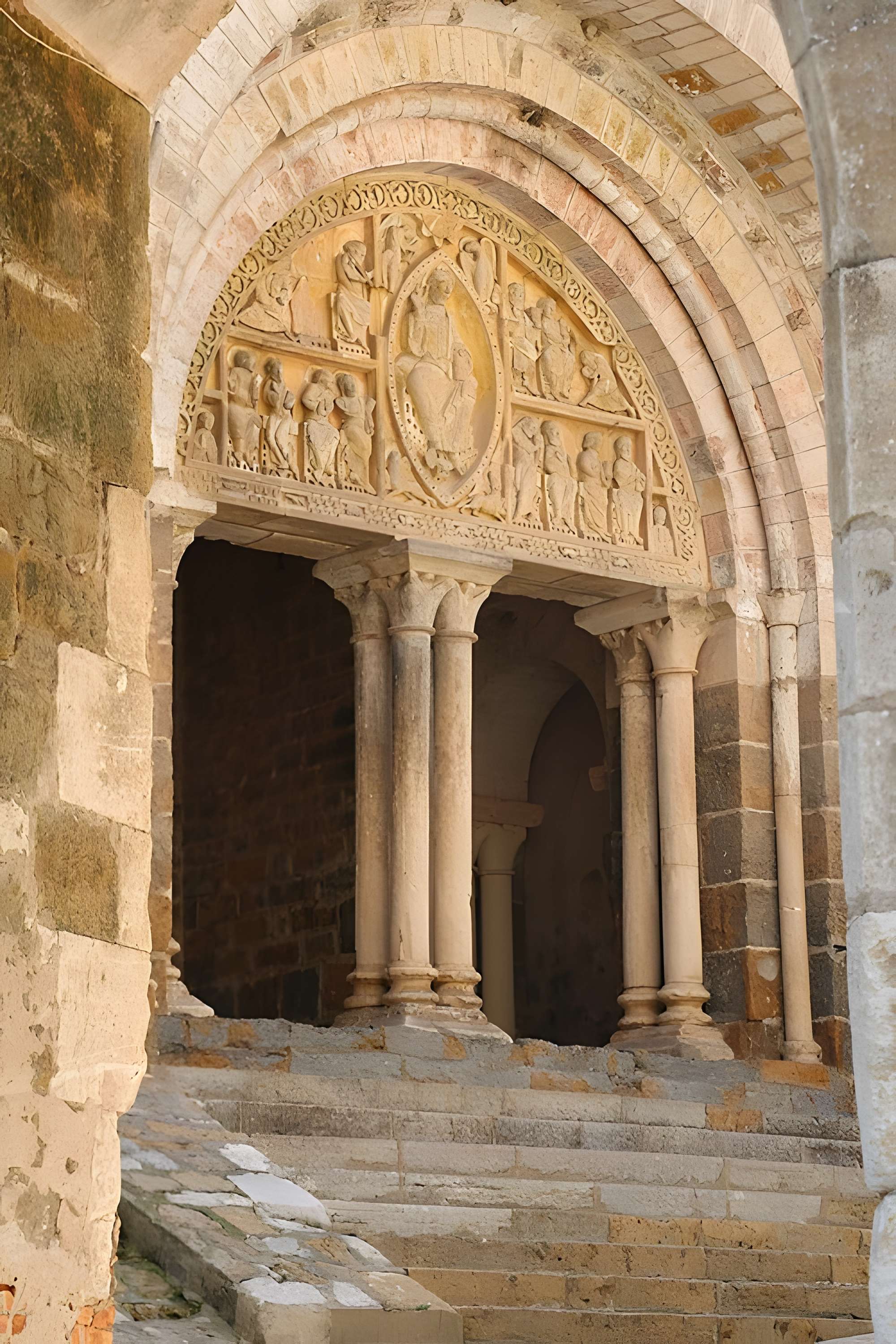 Eglise et son cloître