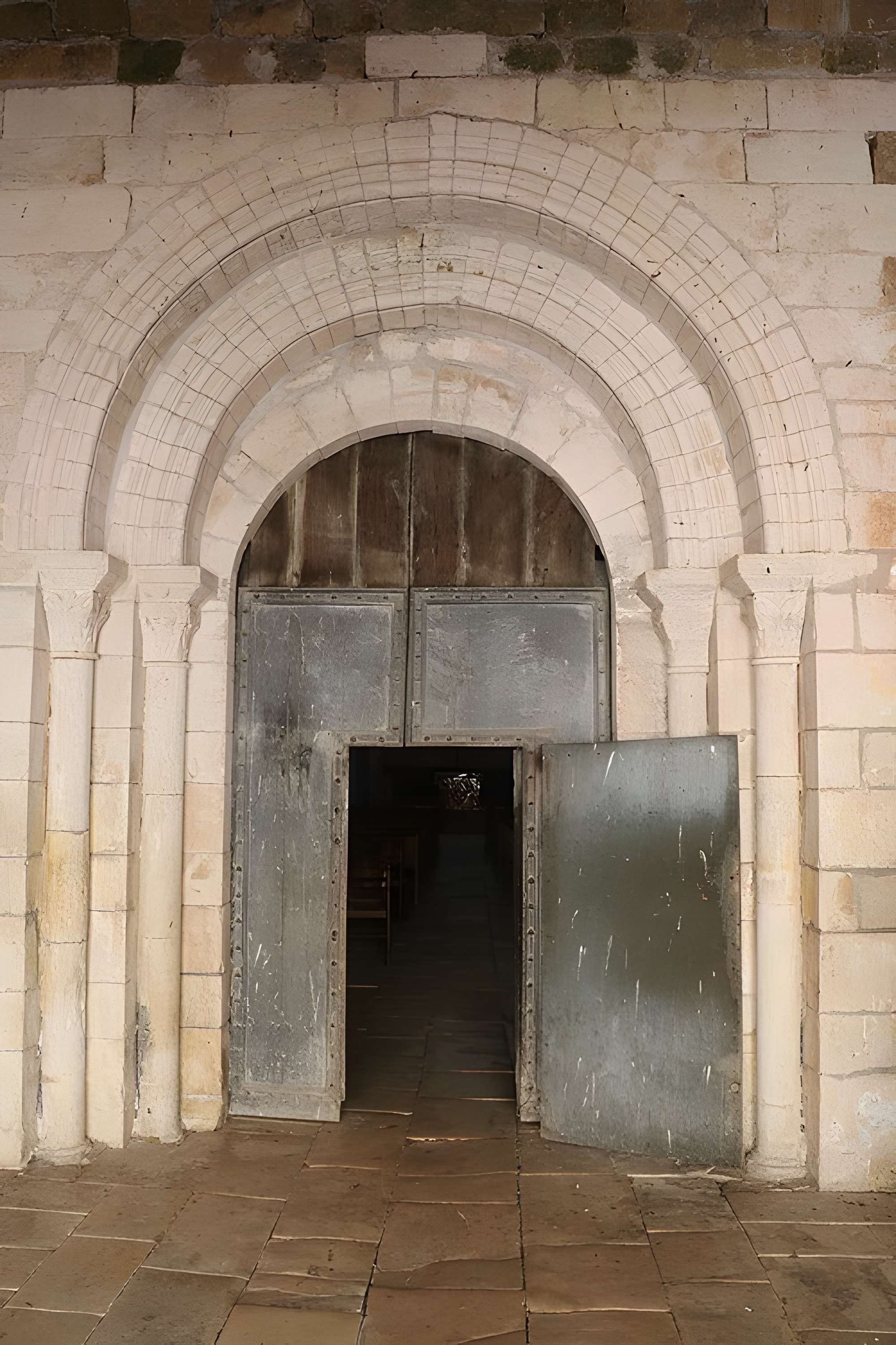 Eglise et son cloître