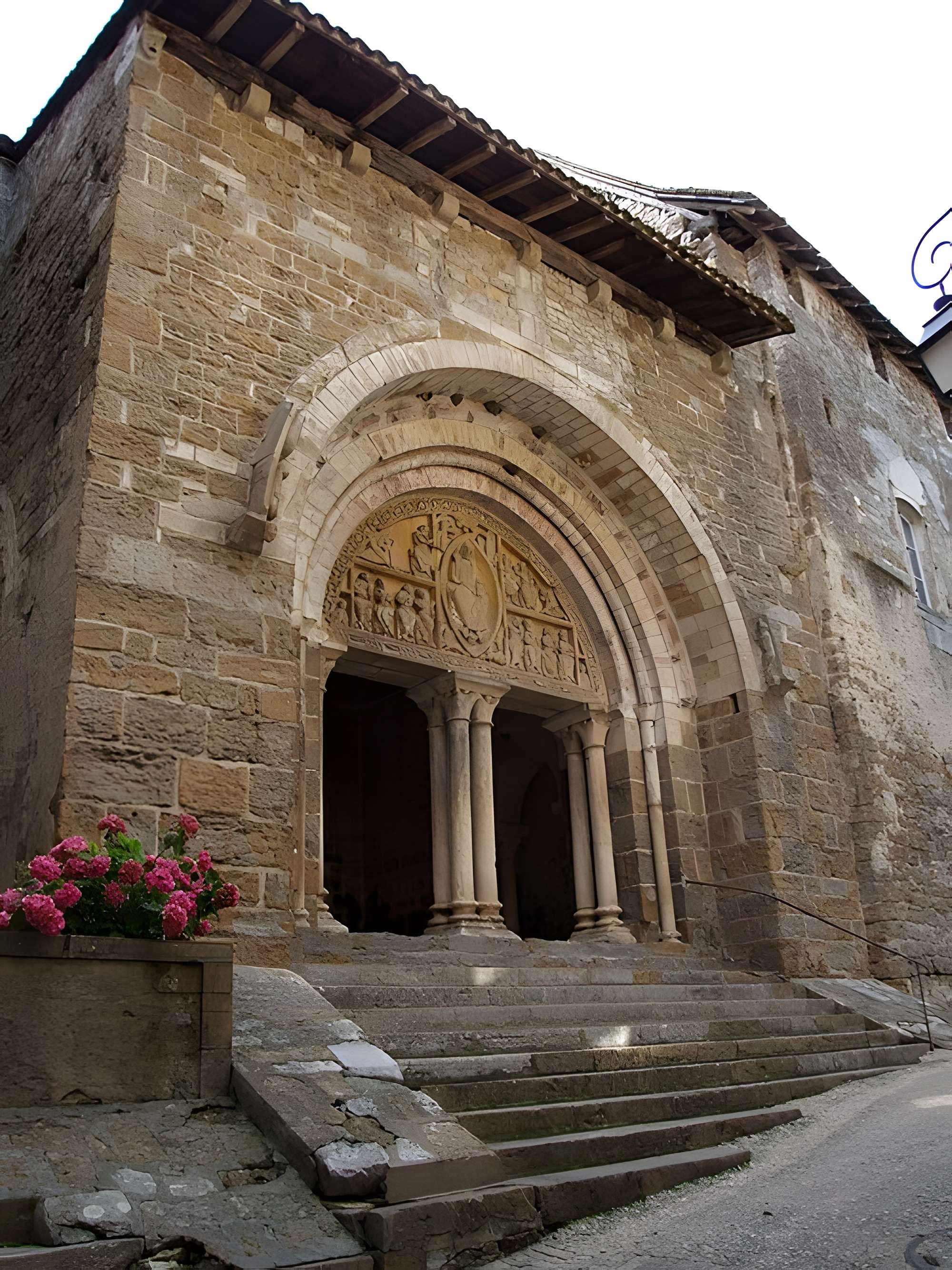Eglise et son cloître