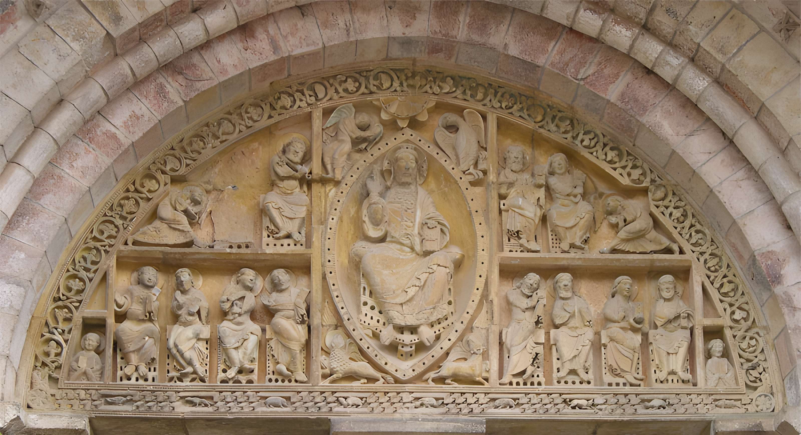 Eglise et son cloître