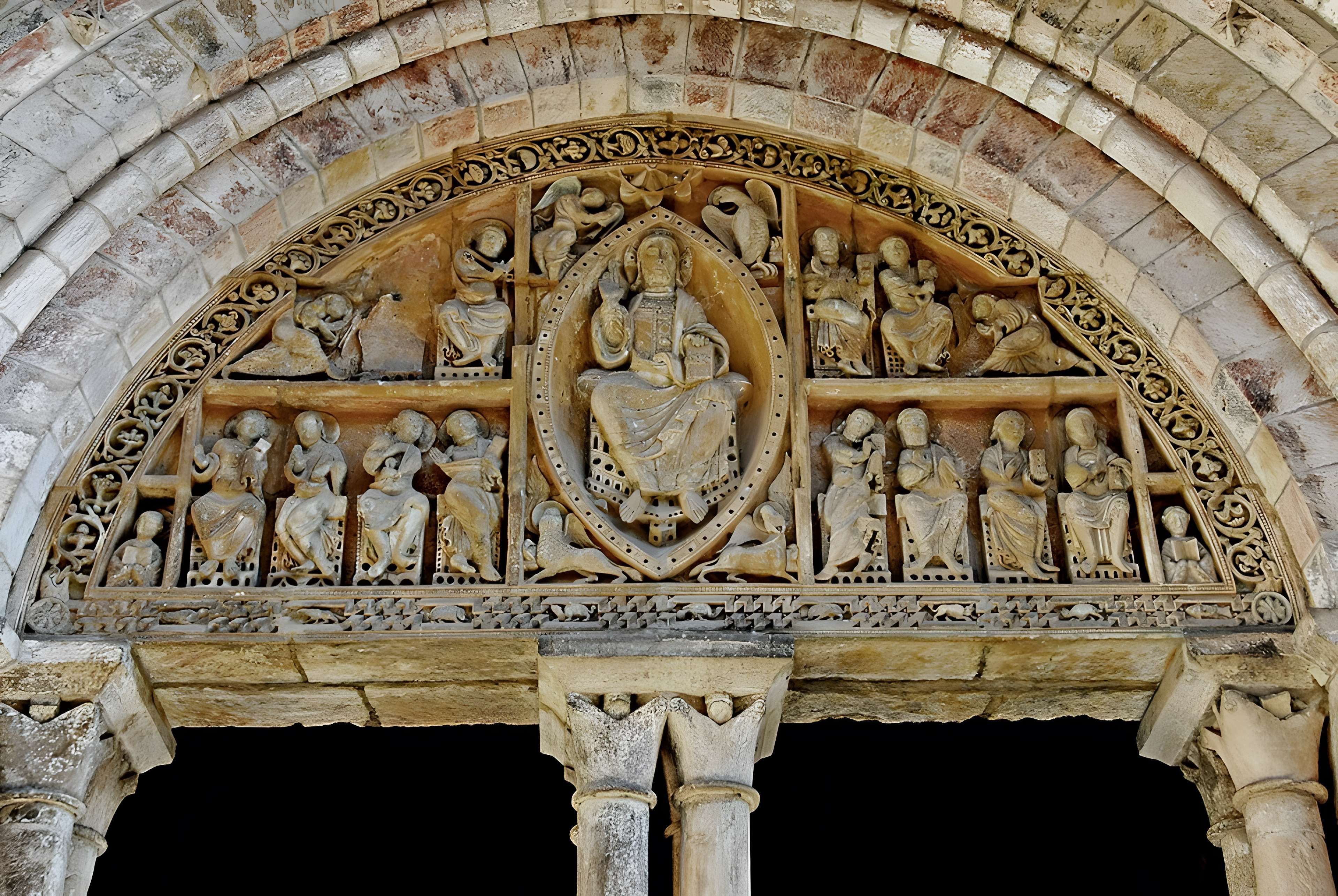 Eglise et son cloître