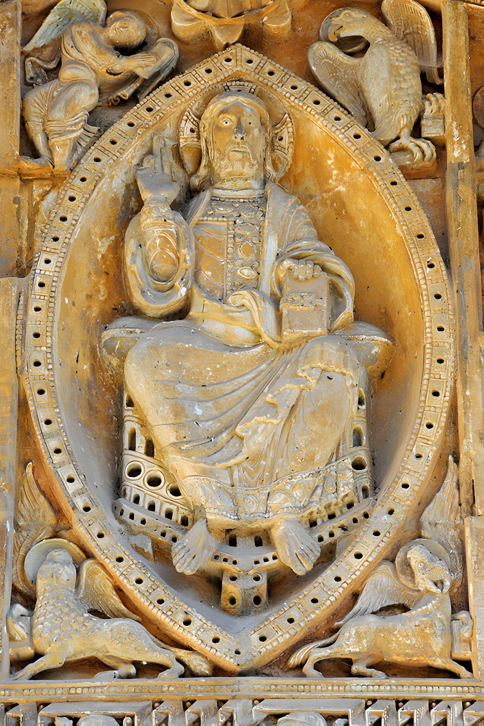 Eglise et son cloître