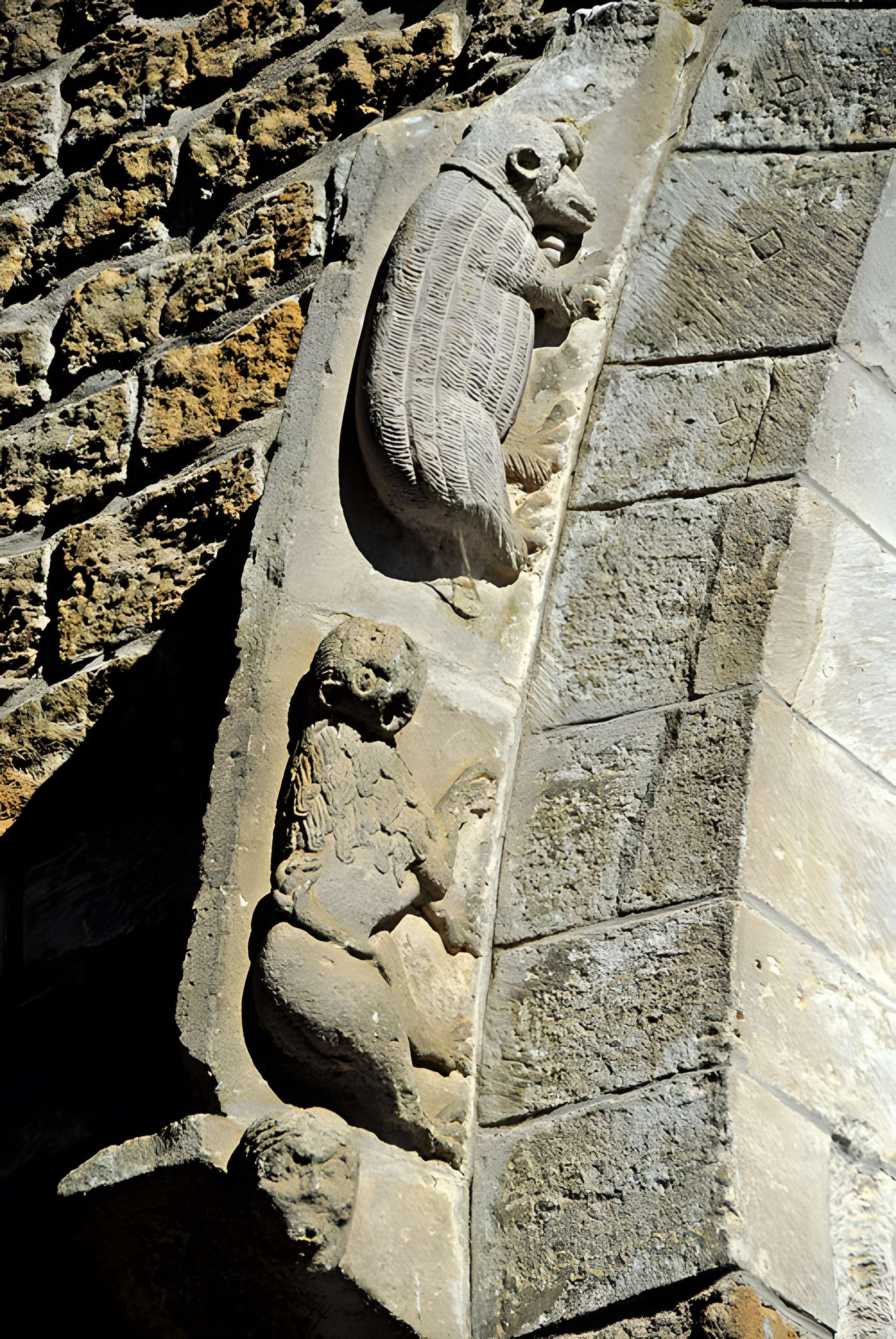 Eglise et son cloître