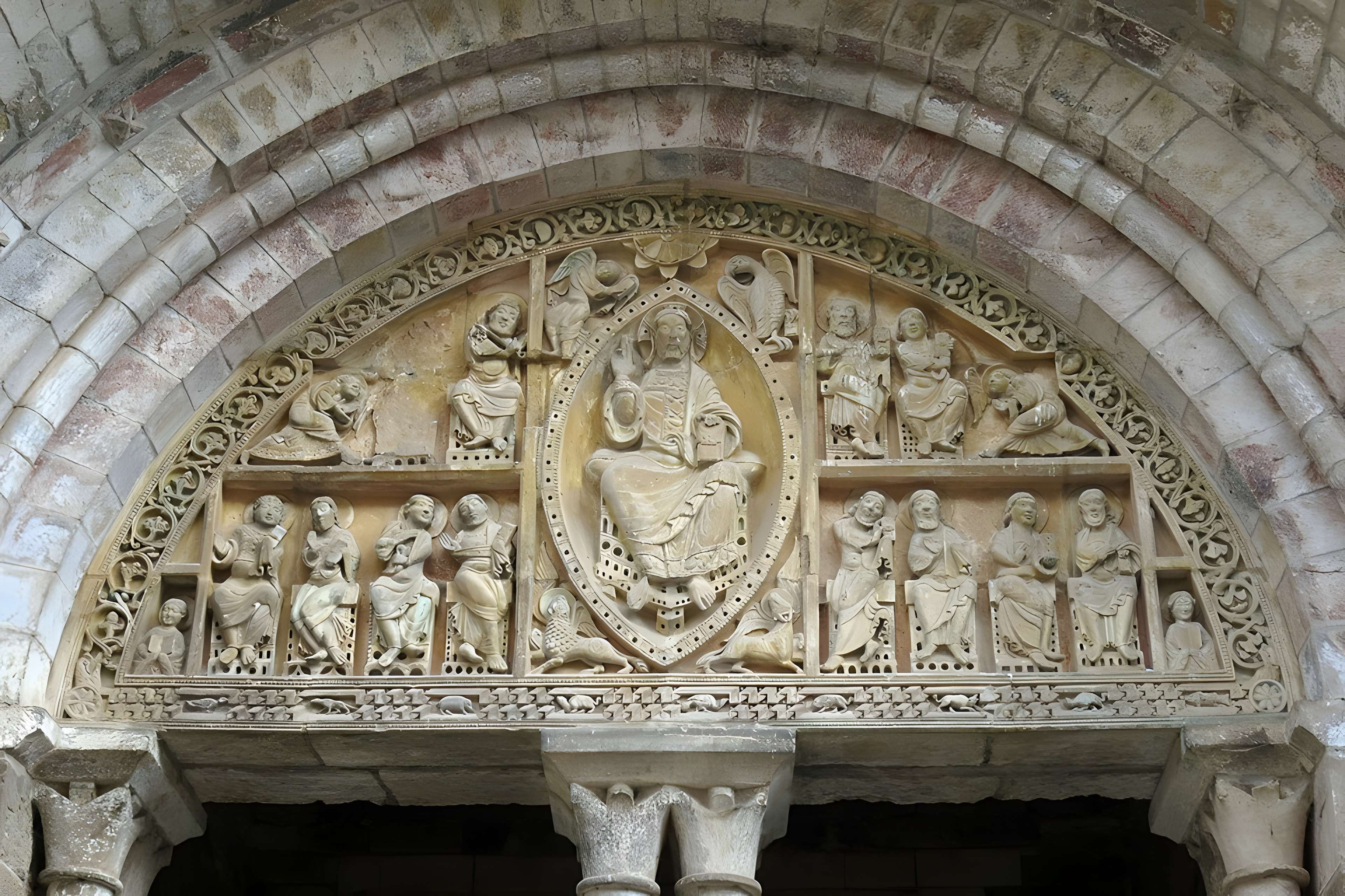 Eglise et son cloître
