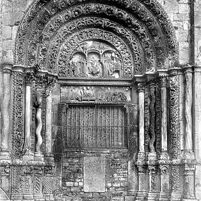 Photo de Église Saint-Lazare dAvallon