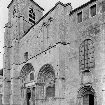 Église Saint-Lazare dAvallon
