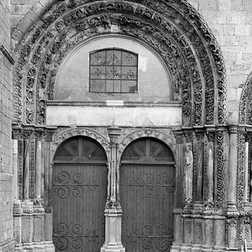 Église Saint-Lazare dAvallon