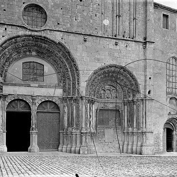Église Saint-Lazare dAvallon