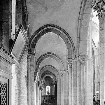 Église Saint-Lazare dAvallon