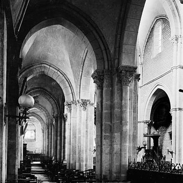 Église Saint-Lazare dAvallon
