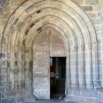 Église Saint-Léger de Cheylade