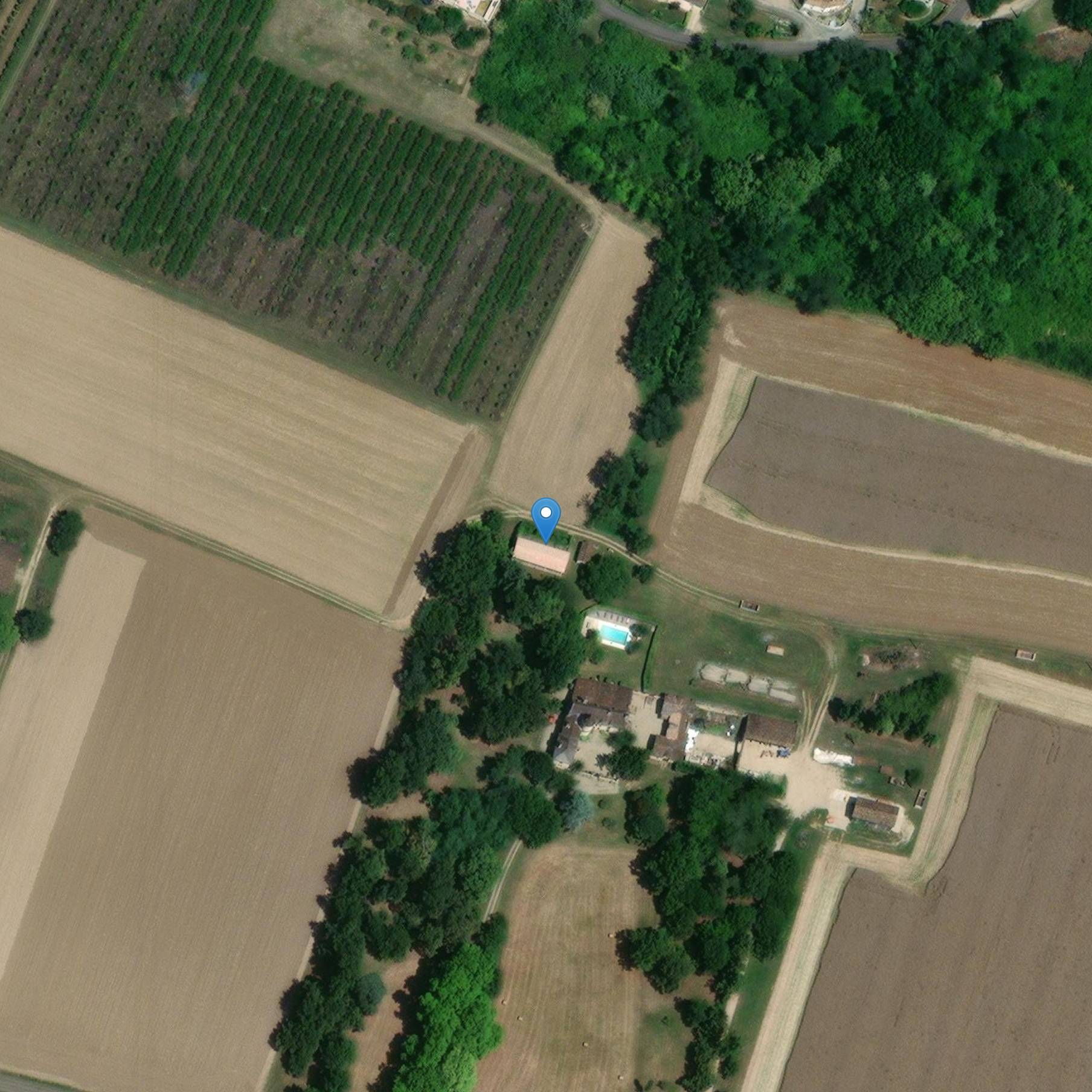 Photo de Ancien séchoir à tabac du château de Beauvallon