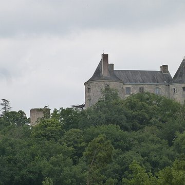 Château et sa chapelle Notre-Dame