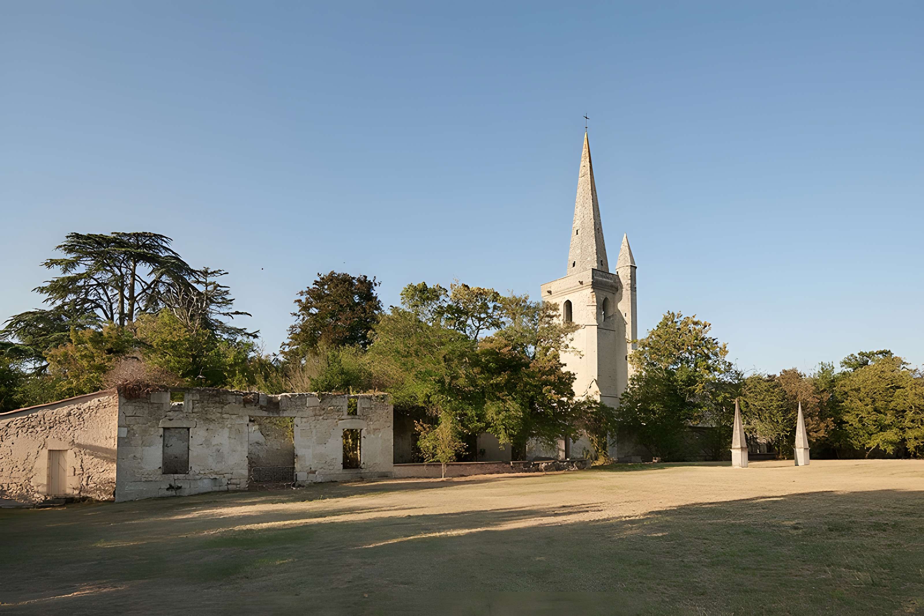 Château et sa chapelle Notre-Dame