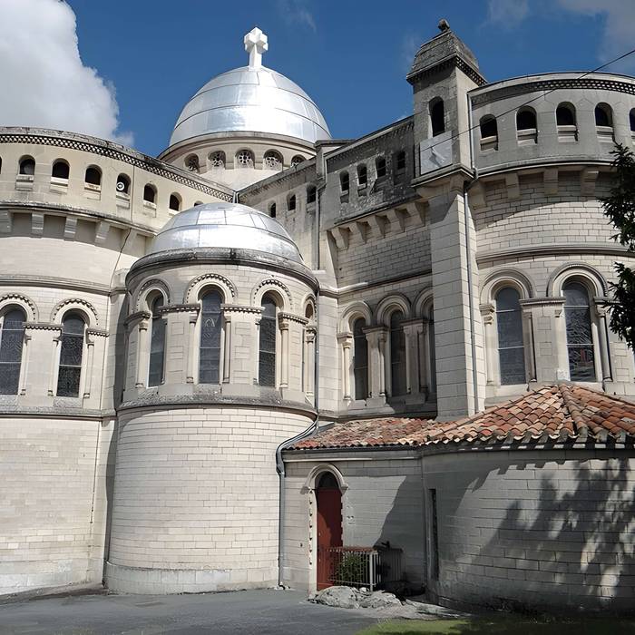Photo de Sanctuaire Notre-Dame de Peyragude