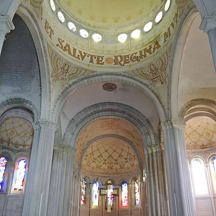 Photo de Sanctuaire Notre-Dame de Peyragude