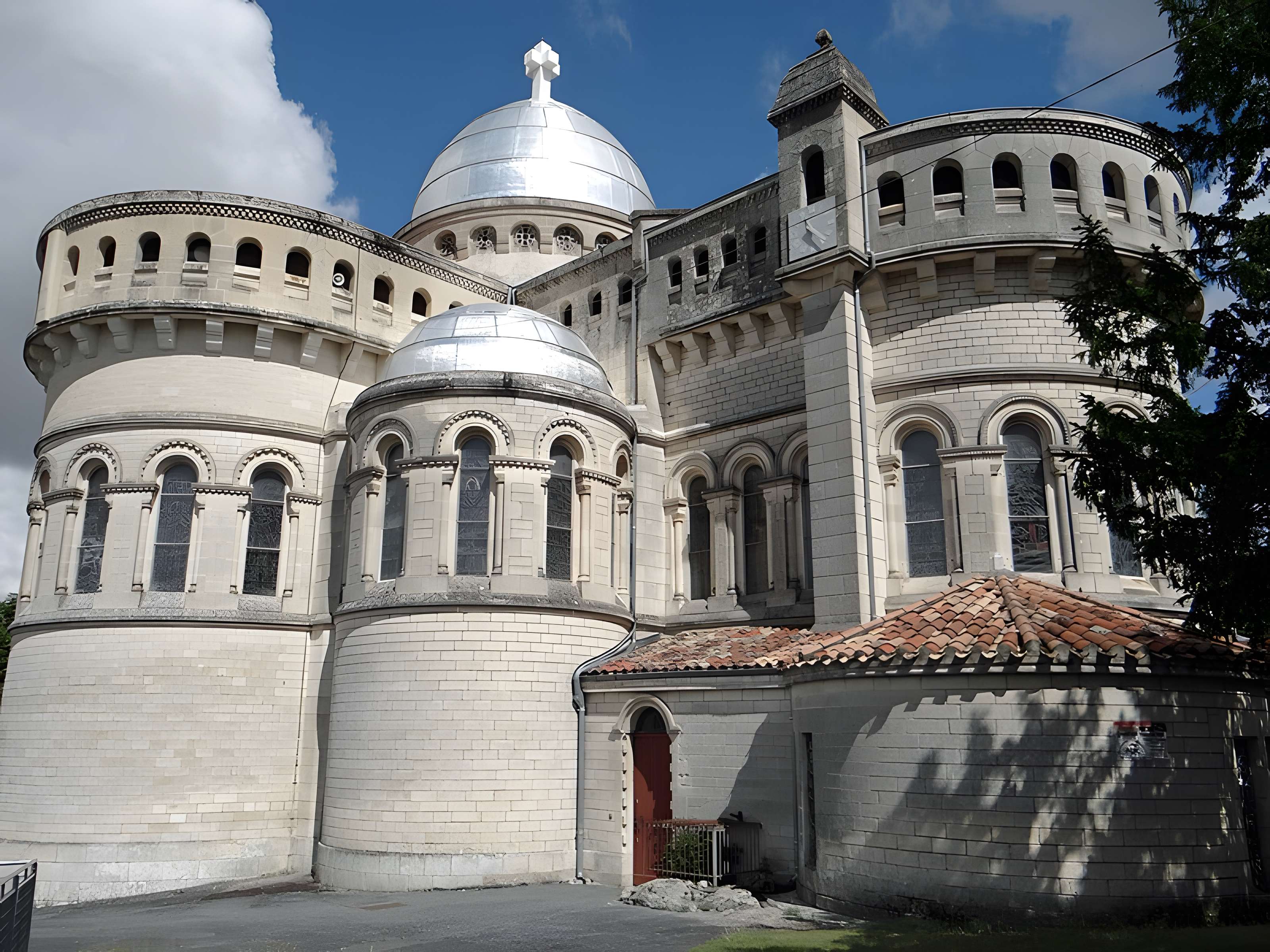 Sanctuaire Notre-Dame de Peyragude
