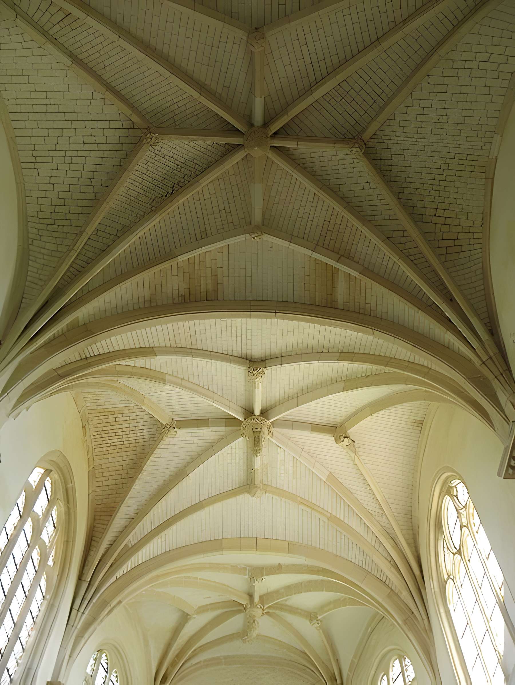 Église Saint-Loup de Courlon-sur-Yonne