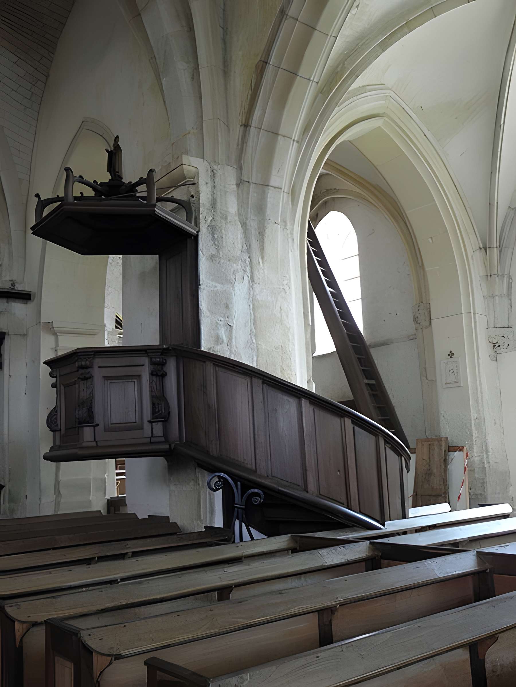 Église Saint-Loup de Courlon-sur-Yonne