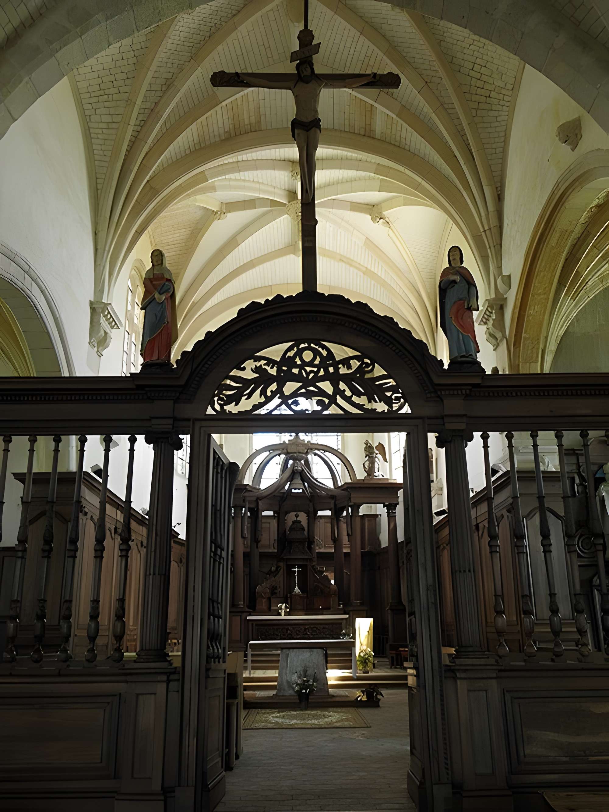 Église Saint-Loup de Courlon-sur-Yonne