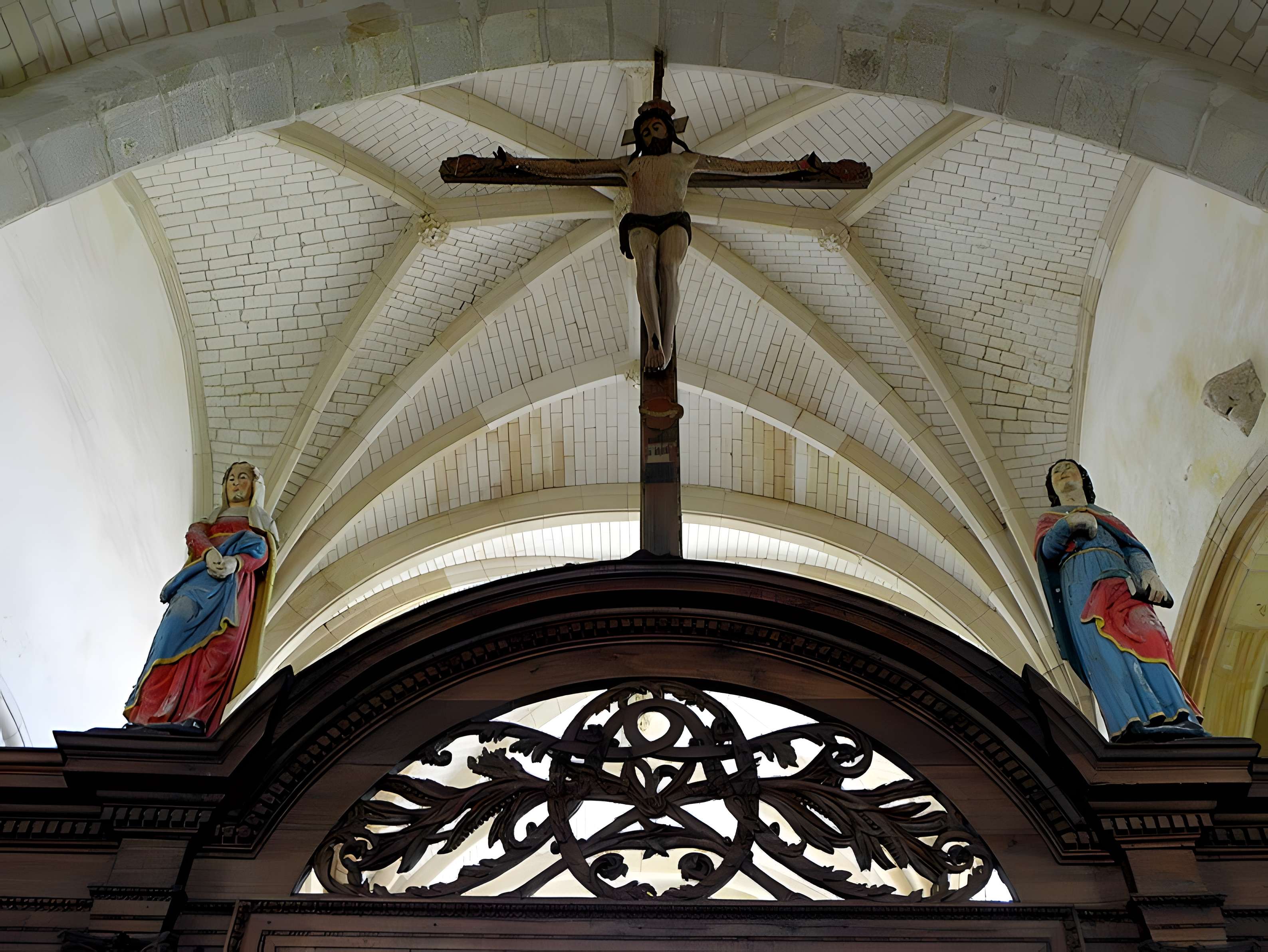 Église Saint-Loup de Courlon-sur-Yonne