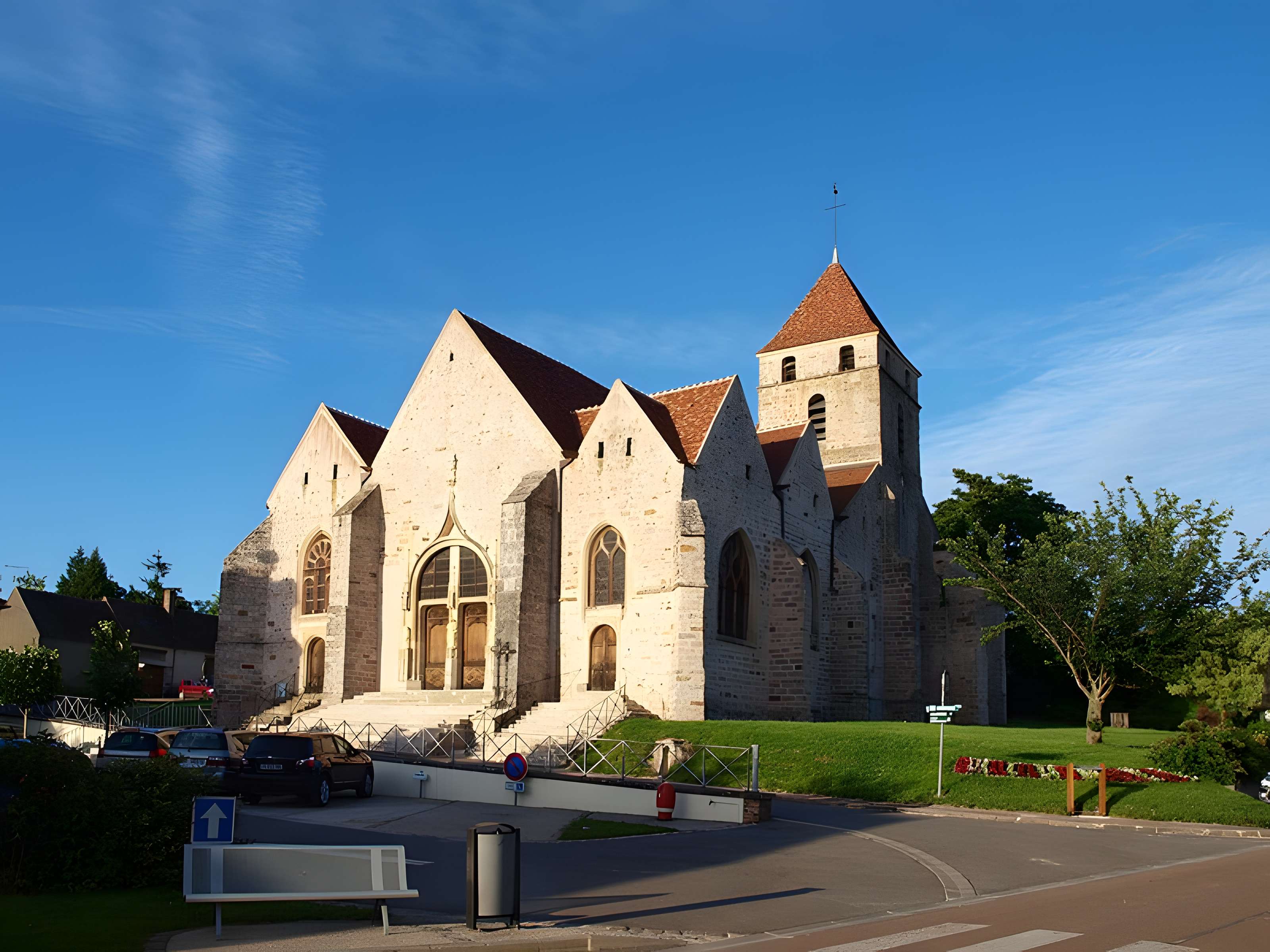 Église Saint-Loup de Courlon-sur-Yonne