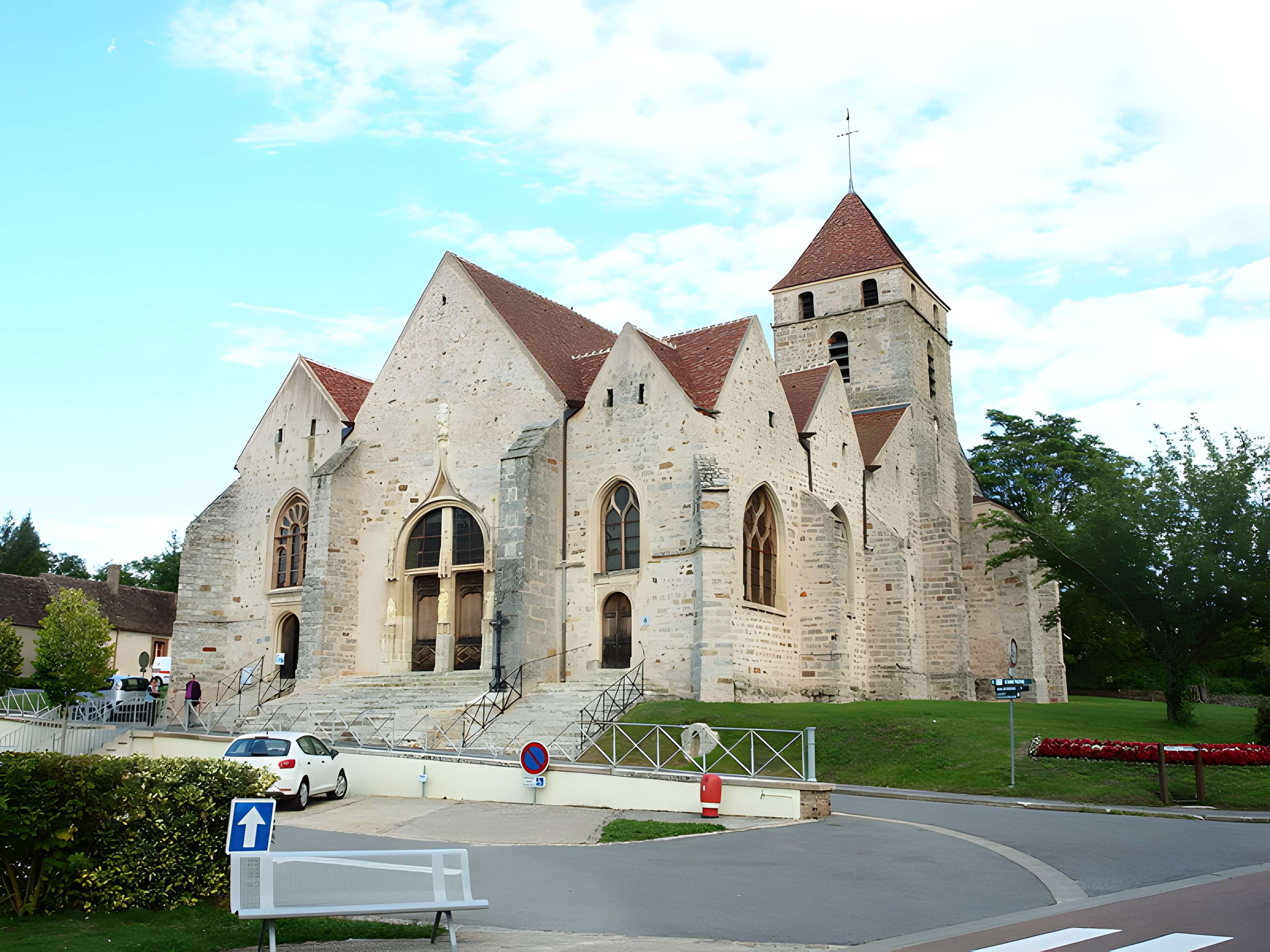Église Saint-Loup de Courlon-sur-Yonne