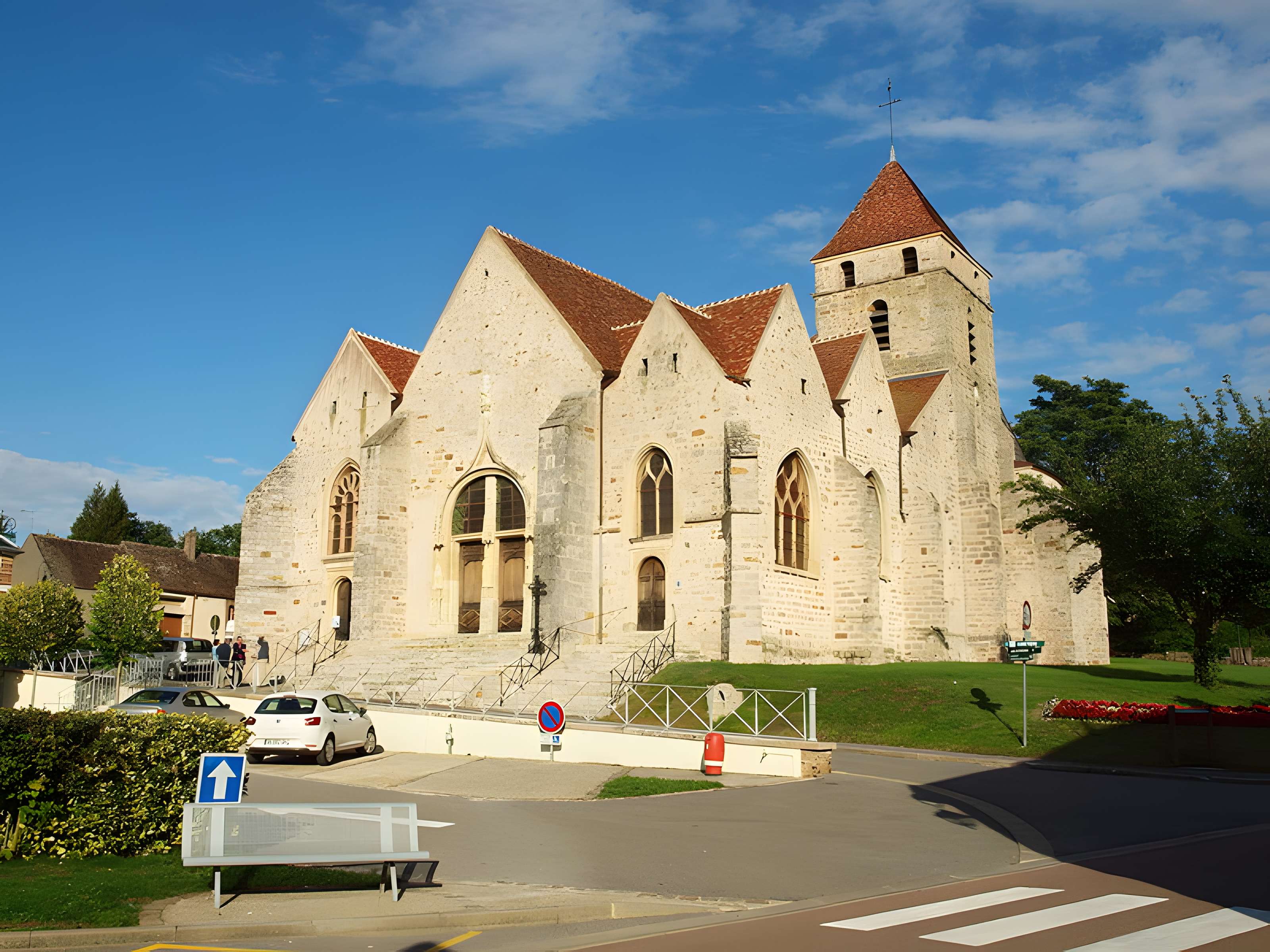 Église Saint-Loup de Courlon-sur-Yonne