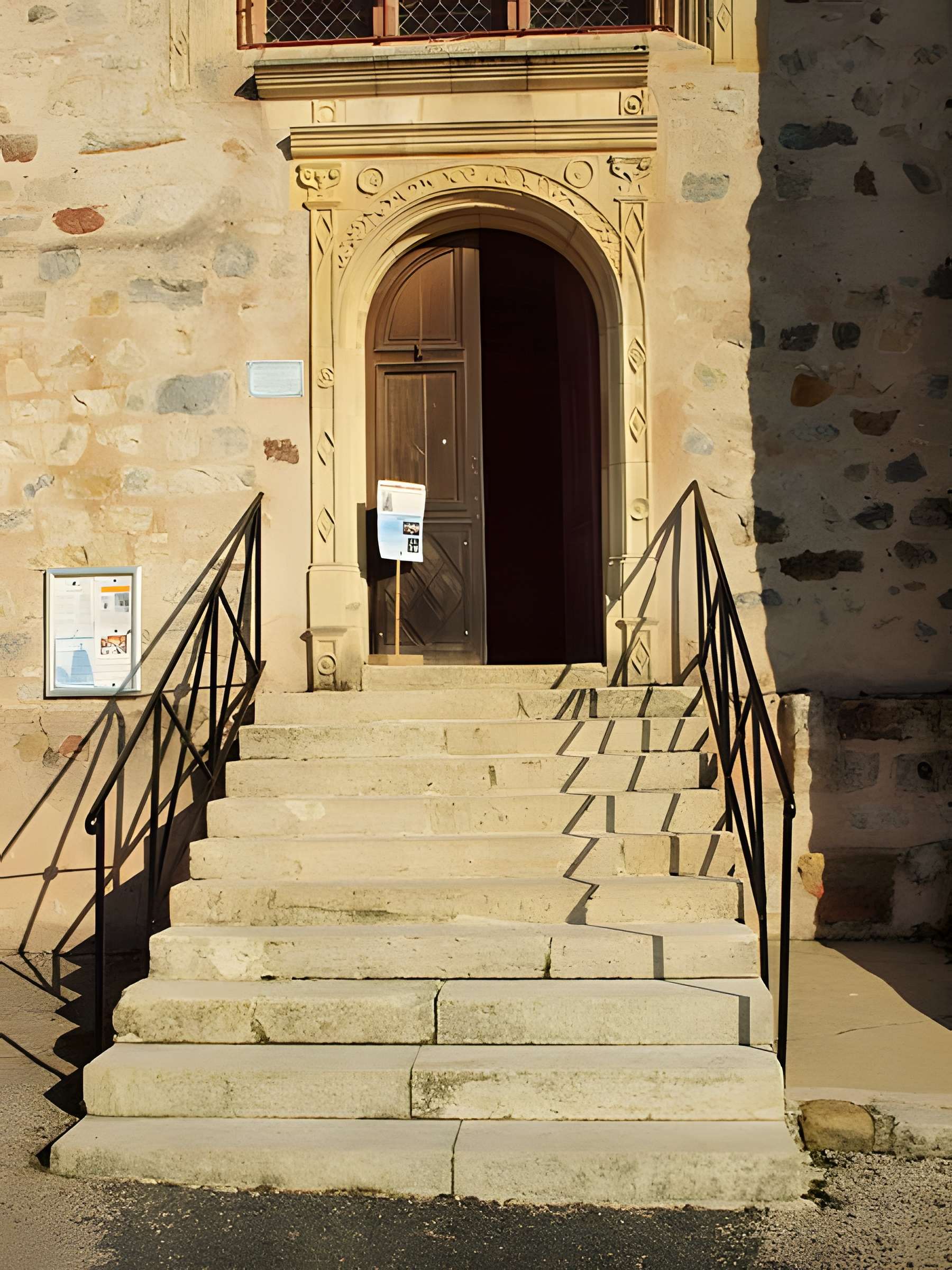 Église Saint-Loup de Courlon-sur-Yonne