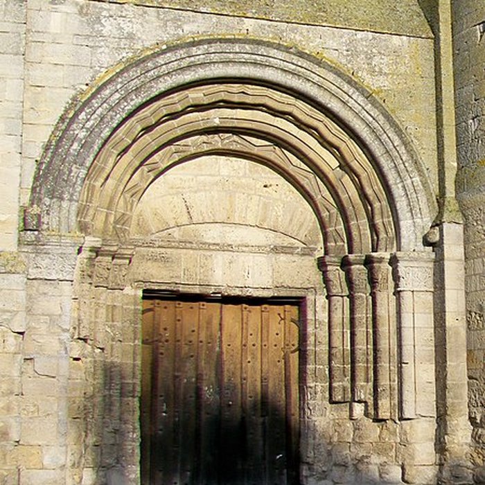 Photo de Église Saint-Lucien de Bury