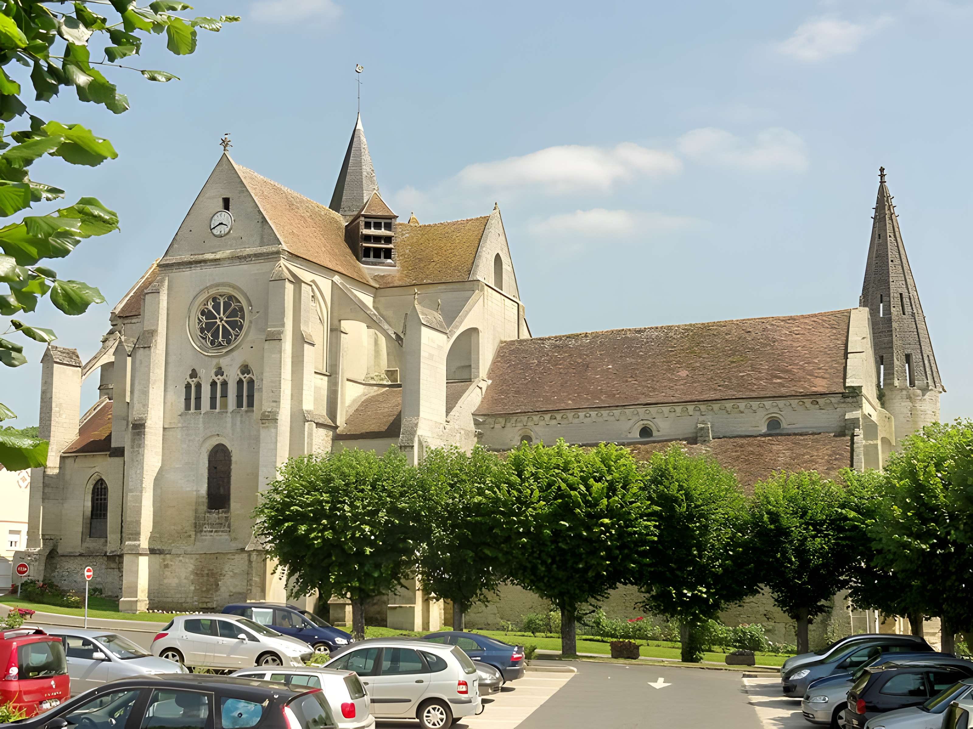 Église Saint-Lucien de Bury