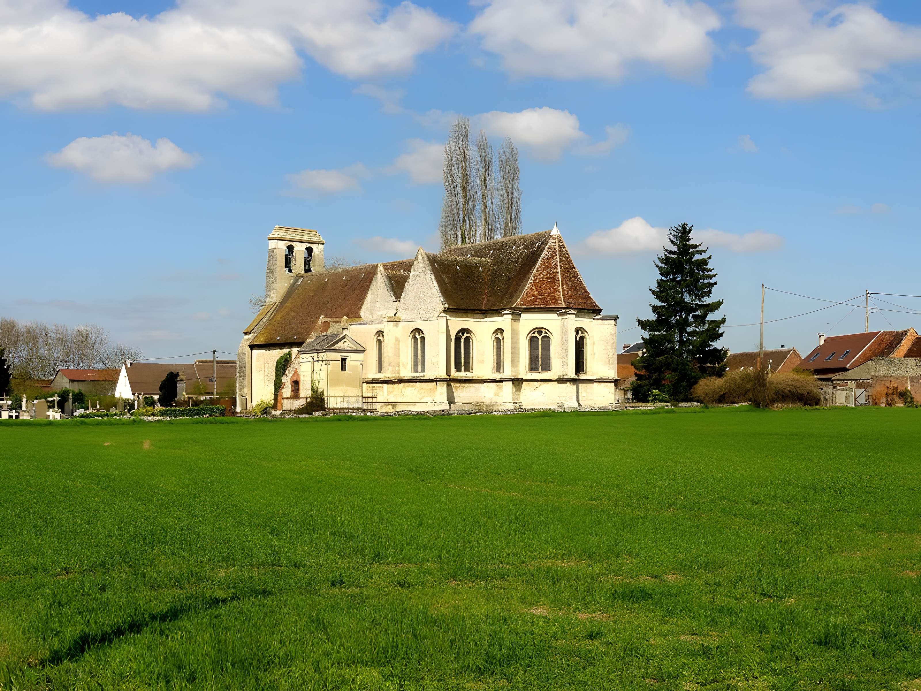 Église Saint-Lucien de La Rue-Saint-Pierre
