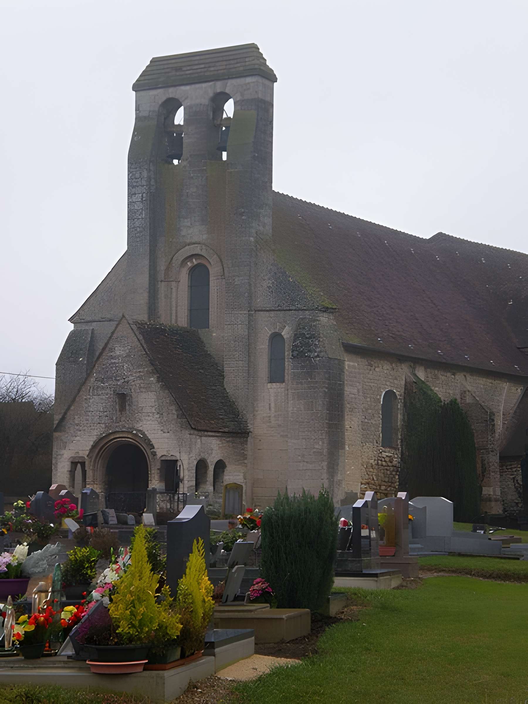 Église Saint-Lucien de La Rue-Saint-Pierre