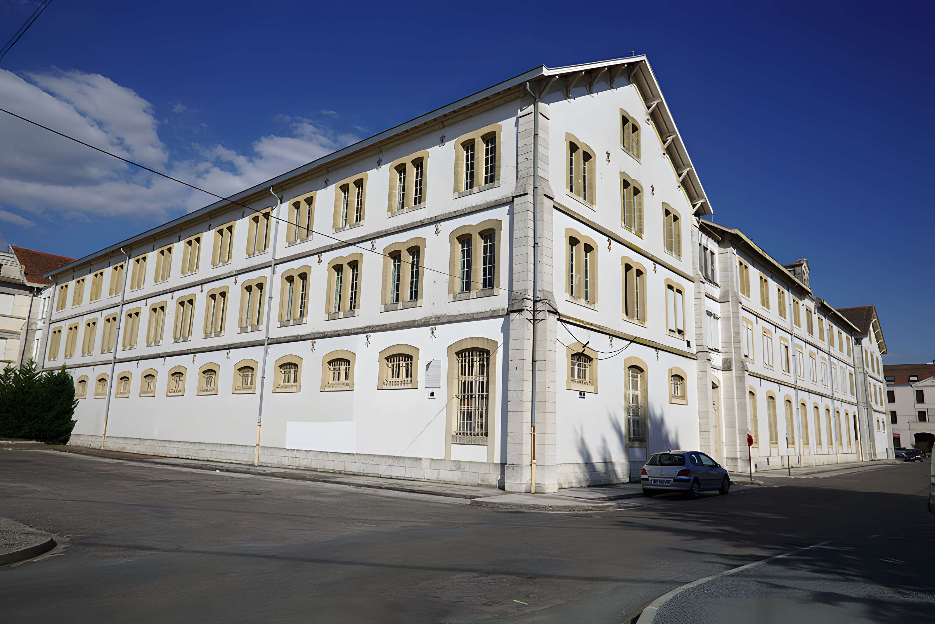 Ancienne manufacture de tabac Laperche, dite Domaine de Saint-Germain