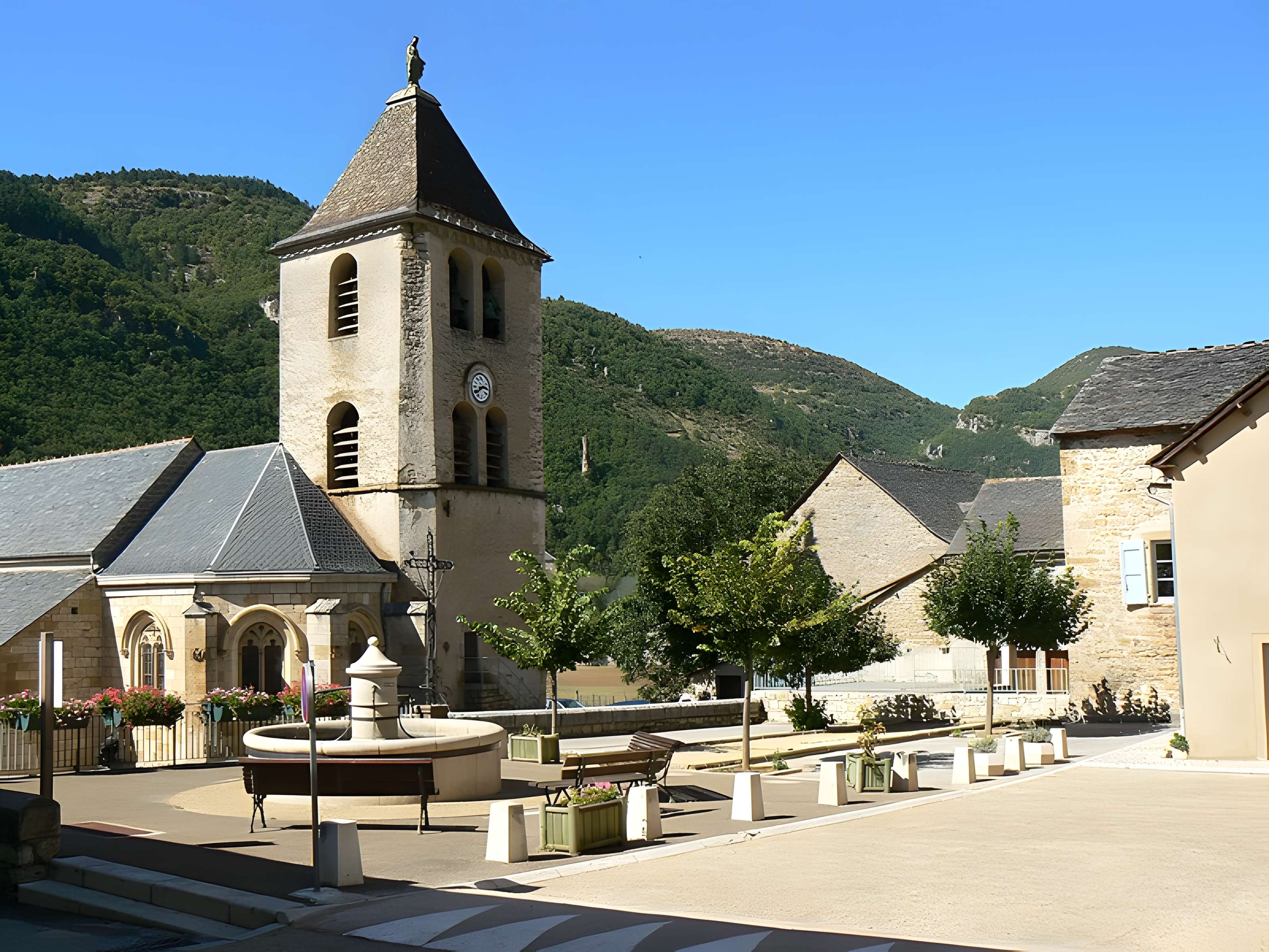 Chapelle Notre-Dame-de-Cénaret de Saint-Chély-du-Tarn