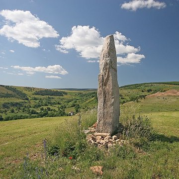 Vingt-trois menhirs sis au hameau de la Veyssière, autour de la source du ruisseau de Ruas