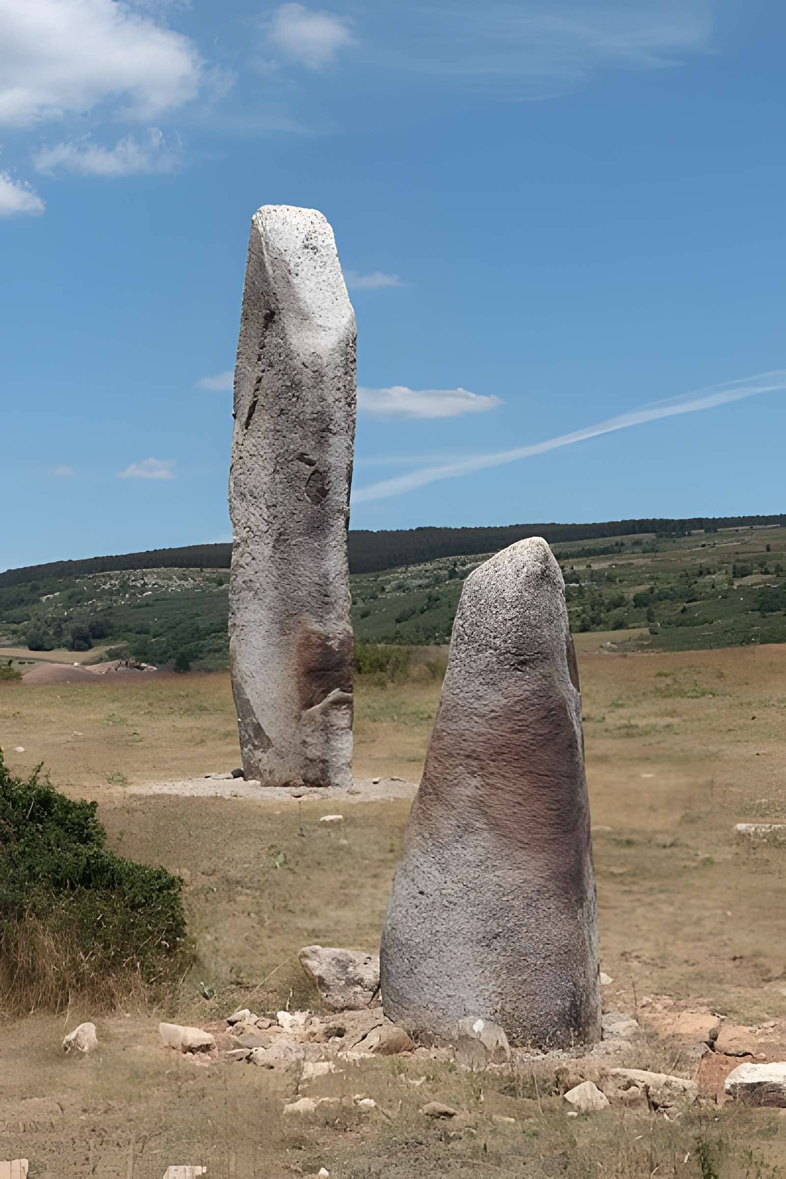 Vingt-trois menhirs sis au hameau de la Veyssière, autour de la source du ruisseau de Ruas