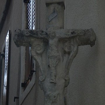 Croix en pierre