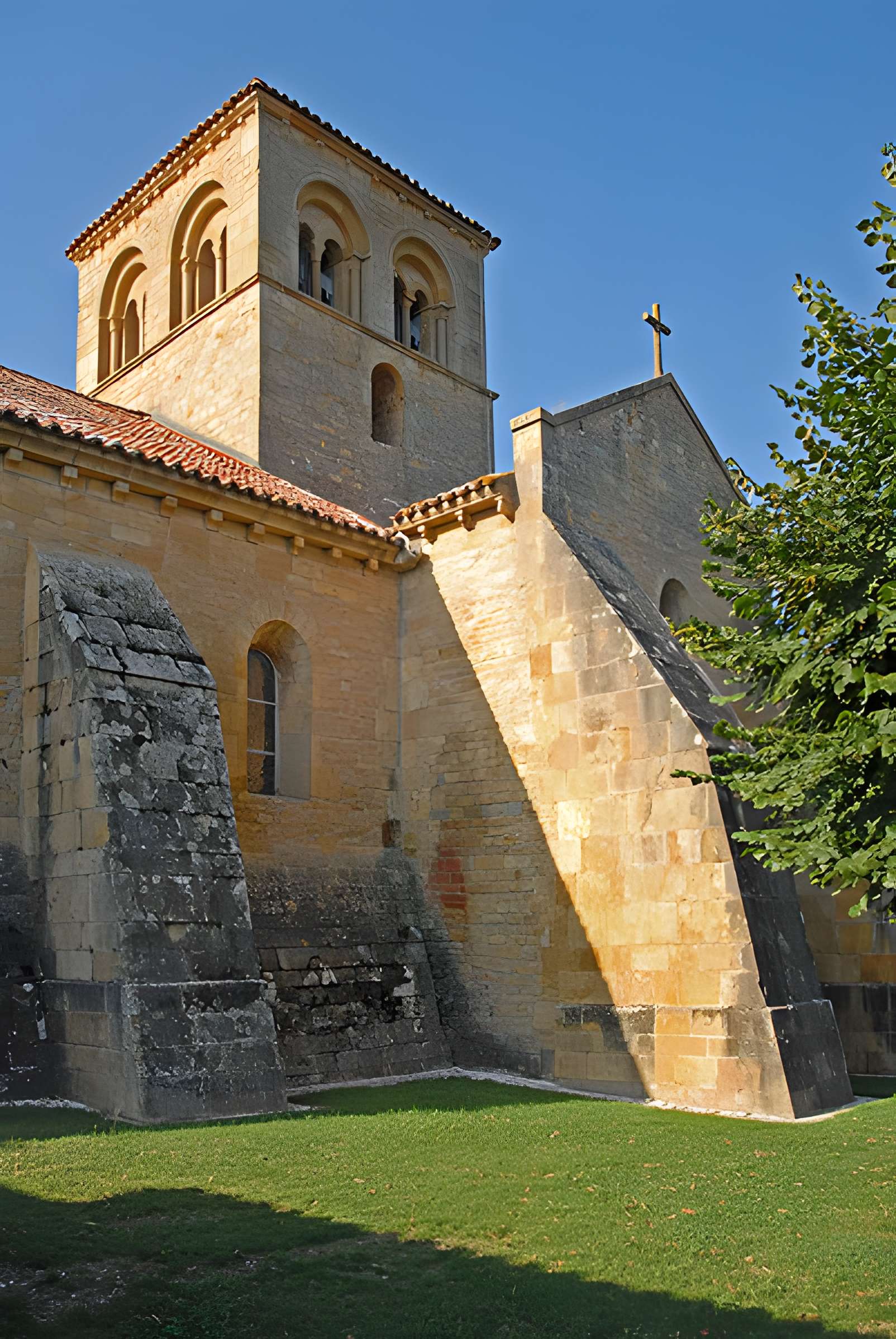 Église Saint-Marcel d'Iguerande
