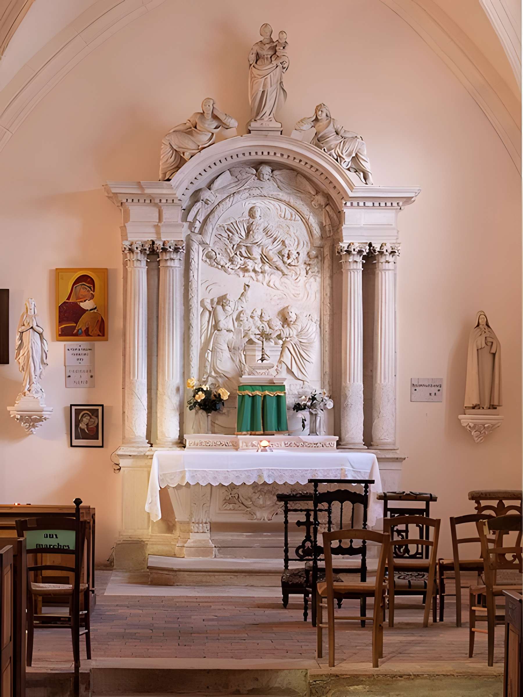 Église Saint-Marien de Mézilles