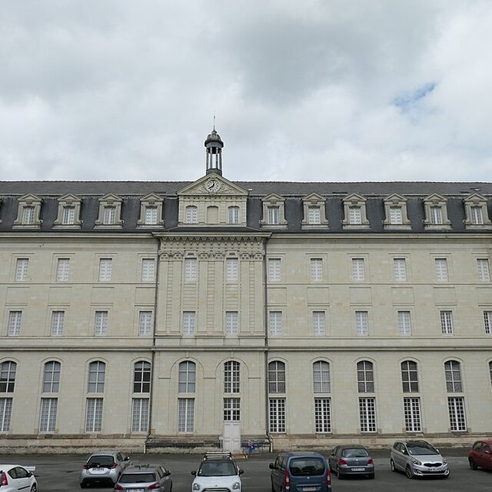 Photo de Ancien grand séminaire Saint-Serge, aujourdhui lycée Joachim-du-Bellay