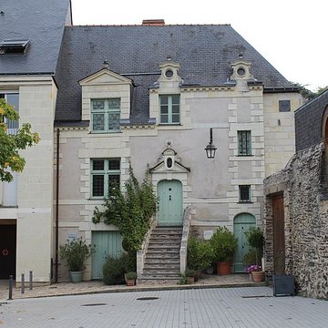Ancienne maison romane