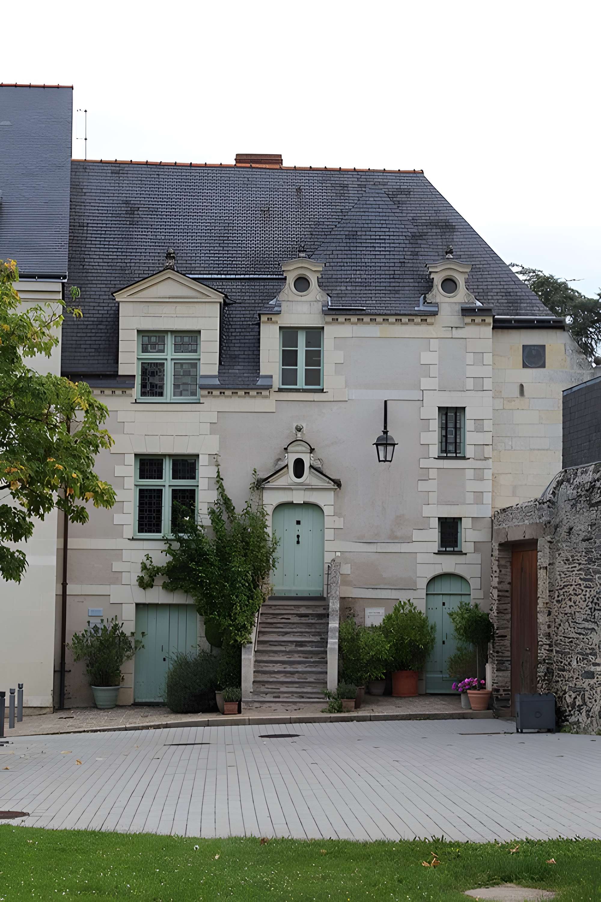 Ancienne maison romane