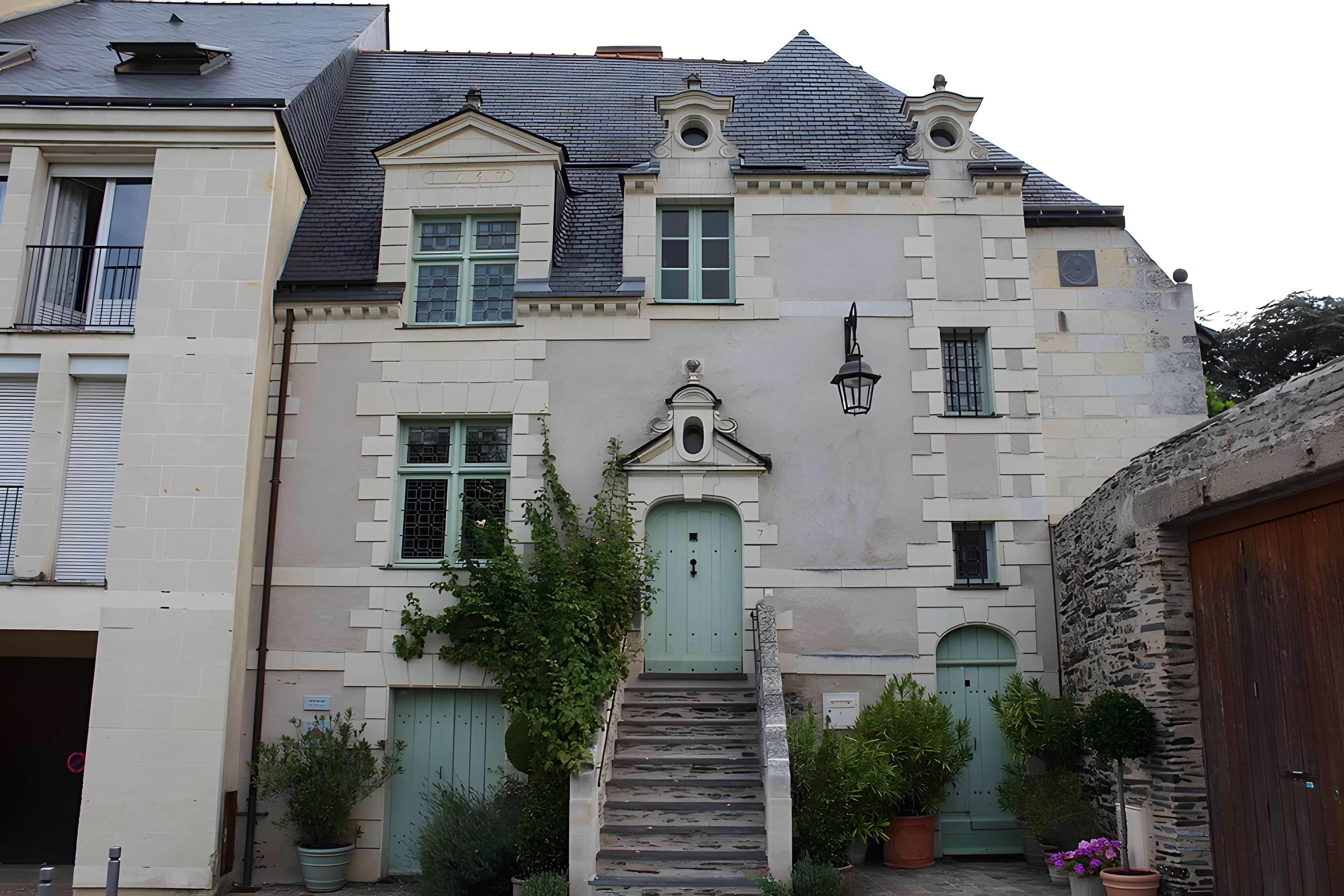 Ancienne maison romane