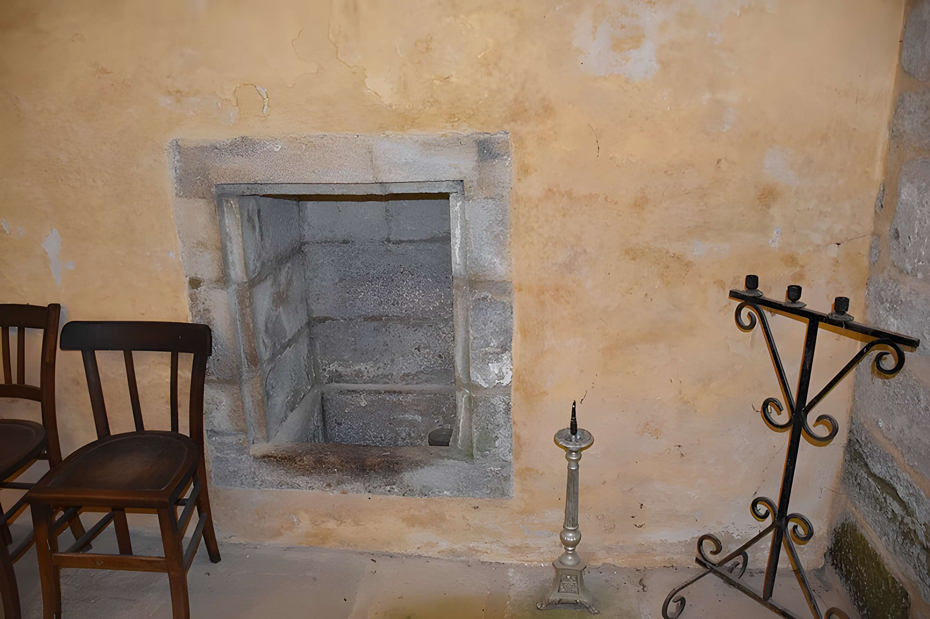 Église Saint-Martial de Lestards