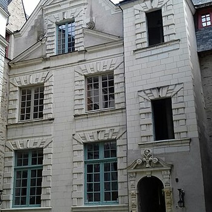 Photo de Ensemble appelé la Cour des Tourelles