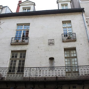 Ensemble appelé la Cour des Tourelles