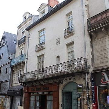 Ensemble appelé la Cour des Tourelles