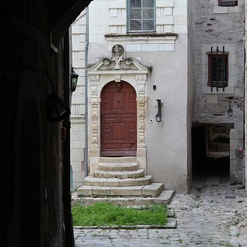 Ensemble appelé la Cour des Tourelles